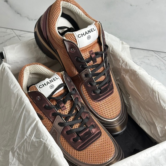 CHANEL Shoes - CHANEL SNEAKERS SIZE 39.5